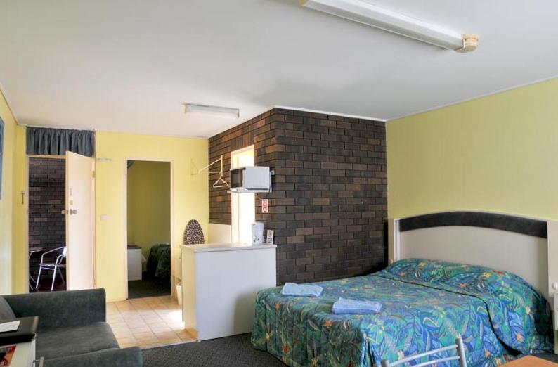 Cbd Motor Inn Coffs Harbour Room photo